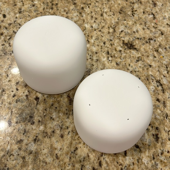 Google Nest Mesh WiFi Router and Point - Picture 2 of 8